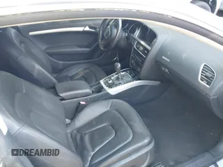 2012 Audi A5 Premium Plus z VIN WAULFAFR7CA027599, wystawiony jako IAAI lot #42201693 z przebiegiem 126 866 mil mil oraz . Historia ofert i sprzedaży dostępna na DreamBid. Obrazek 5.