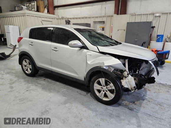 2013 Kia Sportage LX z VIN KNDPBCA24D7443677, wystawiony jako Copart lot #58478685 z przebiegiem 293 092 mil mil oraz Szkoda całkowita • Salvage title. Historia ofert i sprzedaży dostępna na DreamBid. Obrazek 4.