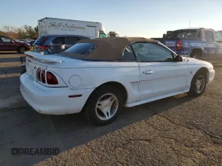 1998 Ford Mustang with VIN 1FAFP4440WF141978, listed as a Copart auction lot 47586125 with 132,136 mi miles and Clean Title. Bid and sale history available at carsss.com. Image 3.