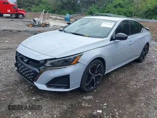 2024 Nissan Altima SR z VIN 1N4BL4CV0RN325574, wystawiony jako IAAI lot #42156140 z przebiegiem 19 715 mil mil oraz . Historia ofert i sprzedaży dostępna na DreamBid. Obrazek 19.