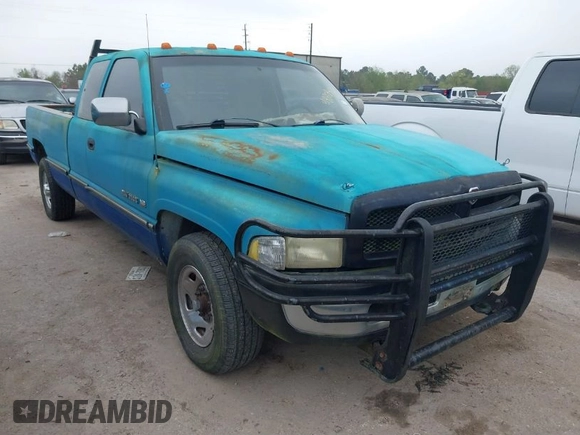 1995 Dodge Ram 2500 with VIN 3B7KC23Z7SM153612, listed as a IAAI auction lot 41885840 with 184,338 mi miles. Bid and sale history available at carsss.com. Image 1.