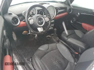 2010 MINI Convertible S z VIN WMWMS3C52ATZ85466, wystawiony jako Copart lot #81320914 z przebiegiem 143 183 mil mil oraz Szkoda całkowita • Salvage title. Historia ofert i sprzedaży dostępna na DreamBid. Obrazek 8.