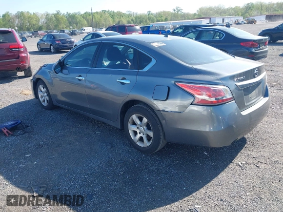 2015 Nissan Altima 2.5 S with VIN 1N4AL3AP8FC270356, listed as a IAAI auction lot 42135280 with 135,373 mi miles. Bid and sale history available at carsss.com. Image 3.