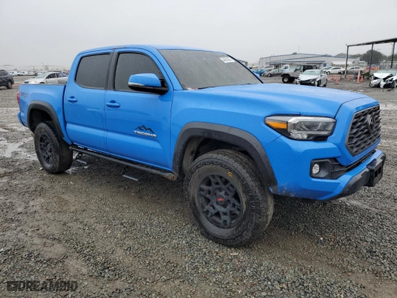 2020 Toyota Tacoma 4WD SR5 with VIN 3TMCZ5AN4LM325701, listed as a Copart auction lot 44818455 with 0 mi miles and Salvage Title. Bid and sale history available at carsss.com. Image 4.