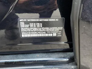 2024 BMW 7 Series 740i z VIN WBA23EH00RCP83346, wystawiony jako Copart lot #74360314 z przebiegiem Nie podano mil oraz Nie do naprawy • Non repairable. Historia ofert i sprzedaży dostępna na DreamBid. Obrazek 13.