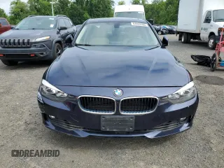 2013 BMW 3 Series 328i xDrive z VIN WBA3B5C59DF596737, wystawiony jako Copart lot #64433395 z przebiegiem 76 417 mil mil oraz Czysty tytuł • Clean title. Historia ofert i sprzedaży dostępna na DreamBid. Obrazek 5.
