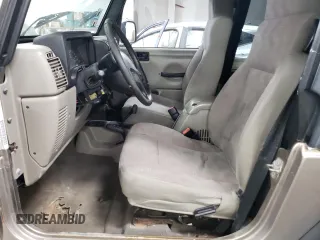 2004 Jeep Wrangler X with VIN 1J4FA39S84P711546, listed as a Copart auction lot 49219435 with 119,516 mi miles and Salvage Title. Bid and sale history available at DreamBid. Image 7.