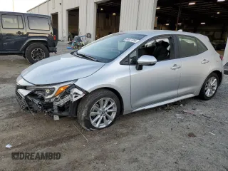 2024 Toyota Corolla Hatchback SE with VIN JTND4MBE1R3231891, listed as a Copart auction lot 88027055 with 17,670 mi miles and Salvage Title. Bid and sale history available at carsss.com. Image 1.