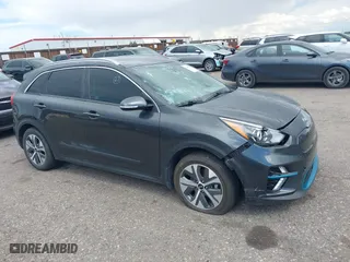 2020 Kia Niro EV EX Premium with VIN KNDCE3LG9L5071276, listed as a IAAI auction lot 40143788 with 73,115 mi miles. Bid and sale history available at carsss.com. Image 1.