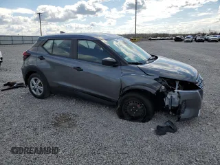 2022 Nissan Kicks S with VIN 3N1CP5BV6NL493761, listed as a Copart auction lot 50304265 with 25,562 mi miles and Salvage Title. Bid and sale history available at carsss.com. Image 4.