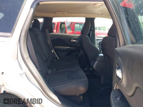 2016 Jeep Cherokee Latitude with VIN 1C4PJLCB2GW185637, listed as a IAAI auction lot 41894019 with 87,888 mi miles and . Bid and sale history available at DreamBid. Image 8.