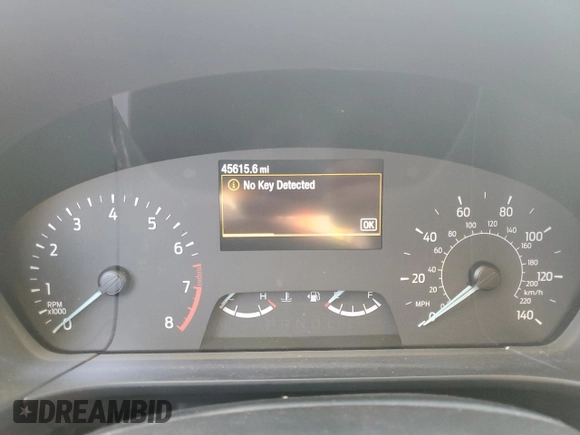 2022 Ford Escape SE z VIN 1FMCU0G64NUA88803, wystawiony jako Copart lot #46063645 z przebiegiem 45 615 mil mil oraz Szkoda całkowita • Salvage title. Historia ofert i sprzedaży dostępna na DreamBid. Obrazek 9.