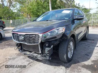2019 Kia Sorento LX with VIN 5XYPG4A32KG538030, listed as a IAAI auction lot 41628882 with 120,392 mi miles. Bid and sale history available at carsss.com. Image 6.