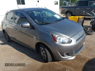 2015 Mitsubishi Mirage DE z VIN ML32A3HJ9FH045410, wystawiony jako IAAI lot #42469674 z przebiegiem 95 714 mil mil oraz . Historia ofert i sprzedaży dostępna na DreamBid. Obrazek 1.