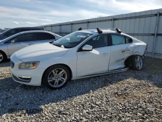 2014 Volvo S60 T5 with VIN YV1612FS1E2279704, listed as a Copart auction lot 50271245 with 98,543 mi miles and Salvage Title. Bid and sale history available at carsss.com. Image 1.