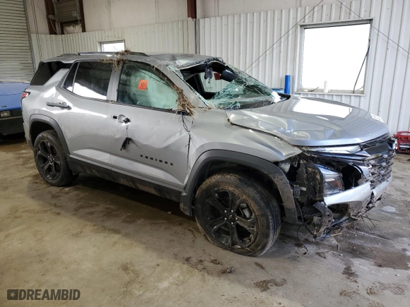 2025 Chevrolet Equinox FWD LT with VIN 3GNAXHEG2SL149480, listed as a Copart auction lot 43411715 with 5,226 mi miles and Non Repairable. Bid and sale history available at carsss.com. Image 4.