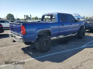 2003 Chevrolet Silverado 1500HD LT z VIN 1GCGC13U93F111447, wystawiony jako Copart lot #74067304 z przebiegiem 214 131 mil mil oraz Szkoda całkowita • Salvage title. Historia ofert i sprzedaży dostępna na DreamBid. Obrazek 3.