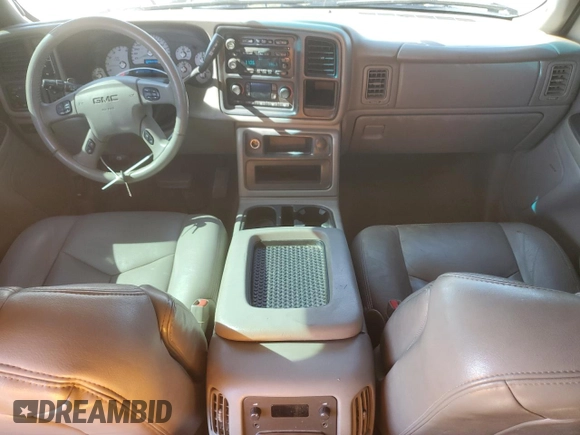 2005 GMC Sierra 2500HD SLE z VIN 1GTHK23205F973907, wystawiony jako Copart lot #57699575 z przebiegiem 229 412 mil mil oraz Szkoda całkowita • Salvage title. Historia ofert i sprzedaży dostępna na DreamBid. Obrazek 8.