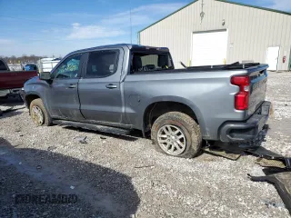 2021 Chevrolet Silverado 1500 RST with VIN 3GCUYEED5MG120963, listed as a Copart auction lot 46161745 with 117,701 mi miles and Salvage Title. Bid and sale history available at carsss.com. Image 2.