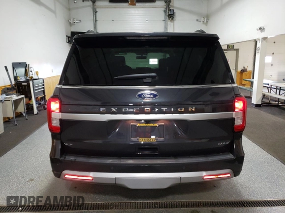 2024 Ford Expedition Max XLT with VIN 1FMJK1J86REA81784, listed as a Copart auction lot 53760615 with 2,233 mi miles and Clean Title. Bid and sale history available at DreamBid. Image 6.