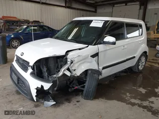 2013 Kia Soul ! with VIN KNDJT2A64D7532083, listed as a IAAI auction lot 41845670 with NaN miles. Bid and sale history available at carsss.com. Image 22.