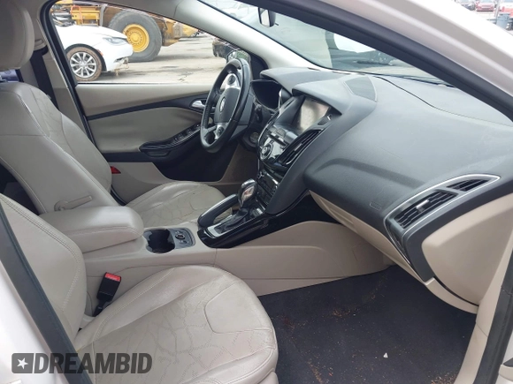 2013 Ford Focus Electric z VIN 1FADP3R46DL133781, wystawiony jako IAAI lot #42129143 z przebiegiem 114 041 mil mil oraz . Historia ofert i sprzedaży dostępna na DreamBid. Obrazek 5.