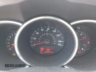 2012 Kia Sorento EX with VIN 5XYKU3A60CG305675, listed as a IAAI auction lot 42647223 with 174,447 mi miles and . Bid and sale history available at DreamBid. Image 7.