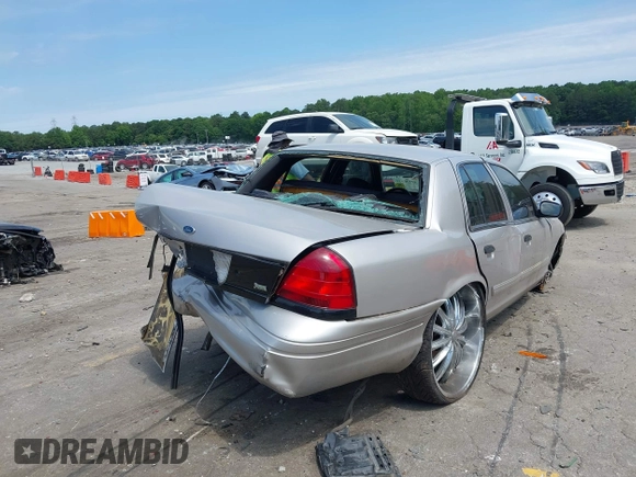 2010 Ford Police Interceptor с VIN 2FABP7BV9AX125268, выставлен на аукционе IAAI как лот 42340529 с пробегом Не указан миль и . История ставок и продаж доступна на DreamBid. Изображение 4.