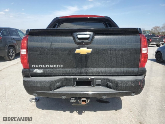 2013 Chevrolet Avalanche LT with VIN 3GNTKFE79DG366693, listed as a Copart auction lot 47231645 with 125,042 mi miles and Salvage Title. Bid and sale history available at carsss.com. Image 6.