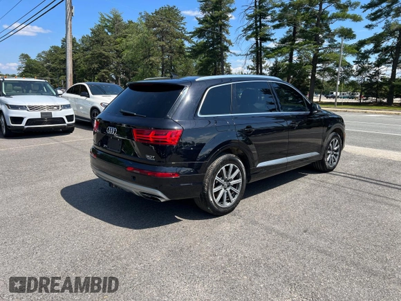 2017 Audi Q7 Premium Plus with VIN WA1LAAF74HD011084, listed as a Copart auction lot 62784675 with 167,905 mi miles and Clean title. Bid and sale history available at DreamBid. Image 4.