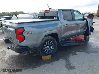 2023 Chevrolet Colorado 4WD Z71 with VIN 1GCPTDEK6P1137701, listed as a IAAI auction lot 40774940 with 10,818 mi miles. Bid and sale history available at carsss.com. Image 4.