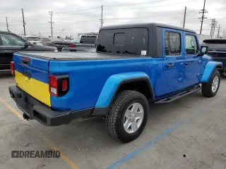 2022 Jeep Gladiator Willys with VIN 1C6JJTAM4NL130350, listed as a Copart auction lot 65083755 with 51,880 mi miles and Salvage title. Bid and sale history available at DreamBid. Image 3.