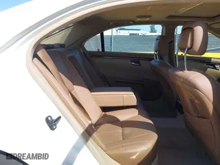 2009 Mercedes-Benz S-Class 5.5L V8 with VIN WDDNG86X29A242256, listed as a IAAI auction lot 42008977 with 195,004 mi miles. Bid and sale history available at carsss.com. Image 8.