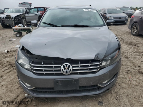 2015 Volkswagen Passat 2.0L TDI SEL Premium with VIN 1VWCV7A34FC067060, listed as a Copart auction lot 51324685 with 231,302 mi miles and Salvage Title. Bid and sale history available at carsss.com. Image 5.