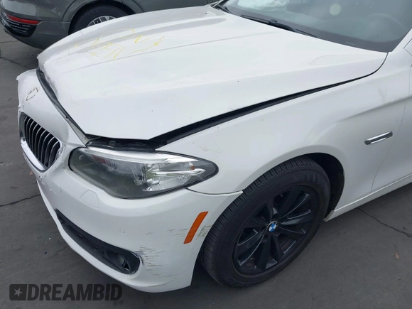 2014 BMW 5 Series 528i with VIN WBA5A5C56ED507439, listed as a IAAI auction lot 42105901 with Not Provided miles. Bid and sale history available at carsss.com. Image 21.