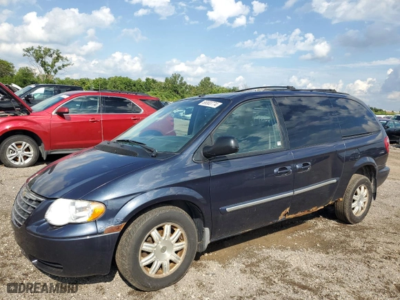 2007 Chrysler Town & Country LWB Touring with VIN 2A4GP54L47R134788, listed as a Copart auction lot 66583774 with 153,308 mi miles and Salvage Title. Bid and sale history available at carsss.com. Image 1.
