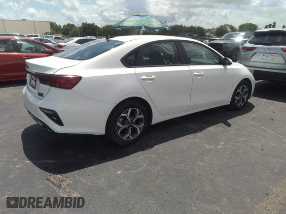 2021 Kia Forte LXS z VIN 3KPF24AD6ME322989, wystawiony jako IAAI lot #42010435 z przebiegiem 84 346 mil mil oraz . Historia ofert i sprzedaży dostępna na DreamBid. Obrazek 4.