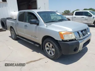 2008 Nissan Titan SE z VIN 1N6BA07D18N354443, wystawiony jako IAAI lot #42496550 z przebiegiem 217 013 mil mil oraz . Historia ofert i sprzedaży dostępna na DreamBid. Obrazek 1.