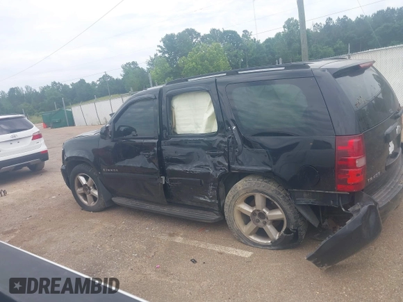 2007 Chevrolet Tahoe LT z VIN 1GNFK13097R132998, wystawiony jako IAAI lot #42257393 z przebiegiem 288 126 mil mil oraz . Historia ofert i sprzedaży dostępna na DreamBid. Obrazek 13.