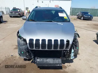 2016 Jeep Cherokee Latitude with VIN 1C4PJLCB2GW185637, listed as a IAAI auction lot 41894019 with 87,888 mi miles and . Bid and sale history available at DreamBid. Image 13.