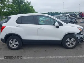 2020 Chevrolet Trax LS with VIN 3GNCJKSB1LL304974, listed as a IAAI auction lot 42428127 with 33,779 mi miles and . Bid and sale history available at DreamBid. Image 13.