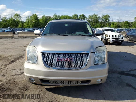 2009 GMC Yukon Denali z VIN 1GKFK03229R283189, wystawiony jako Copart lot #58702855 z przebiegiem 212 195 mil mil oraz Czysty tytuł • Clean title. Historia ofert i sprzedaży dostępna na DreamBid. Obrazek 5.
