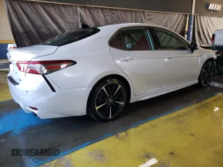 2019 Toyota Camry XSE with VIN 4T1B61HK9KU738700, listed as a Copart auction lot 45981085 with 37,424 mi miles and Clean Title. Bid and sale history available at carsss.com. Image 3.