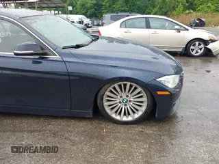 2014 BMW 3 Series 328d xDrive z VIN WBA3D5C52EKX95213, wystawiony jako IAAI lot #42260429 z przebiegiem 220 089 mil mil oraz . Historia ofert i sprzedaży dostępna na DreamBid. Obrazek 6.