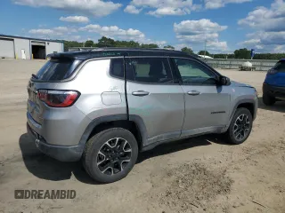 2021 Jeep Compass Trailhawk with VIN 3C4NJDDB5MT571837, listed as a Copart auction lot 58865625 with 75,456 mi miles and Salvage title. Bid and sale history available at DreamBid. Image 3.