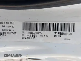 2012 Chrysler 200 Touring z VIN 1C3BCBEB2CN139225, wystawiony jako IAAI lot #42214609 z przebiegiem 101 516 mil mil oraz . Historia ofert i sprzedaży dostępna na DreamBid. Obrazek 9.