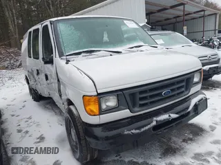 2006 Ford Econoline Cargo with VIN 1FTRE14W36HA39138, listed as a IAAI auction lot 41514258 with 90,261 mi miles. Bid and sale history available at carsss.com. Image 1.