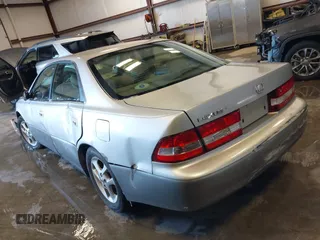 2001 Lexus ES 300 with VIN JT8BF28G010310038, listed as a IAAI auction lot 41273421 with 161,858 mi miles. Bid and sale history available at carsss.com. Image 3.