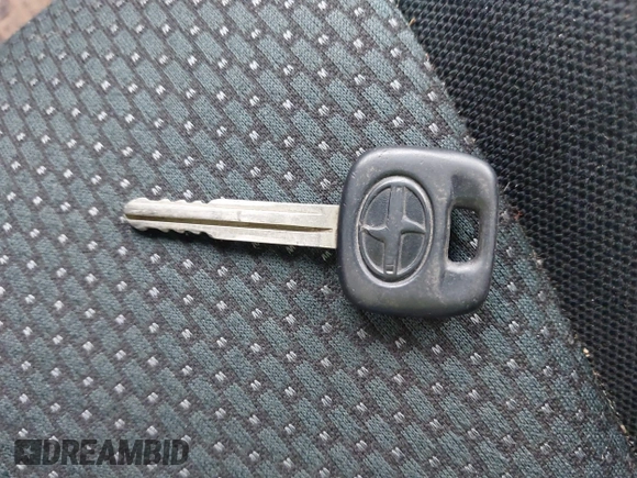 2006 Scion xB z VIN JTLKT324364065061, wystawiony jako IAAI lot #41558299 z przebiegiem 186 106 mil mil oraz . Historia ofert i sprzedaży dostępna na DreamBid. Obrazek 11.