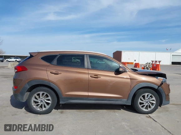 2016 Hyundai Tucson Limited with VIN KM8J33A20GU137662, listed as a IAAI auction lot 41818149 with 120,010 mi miles. Bid and sale history available at carsss.com. Image 13.
